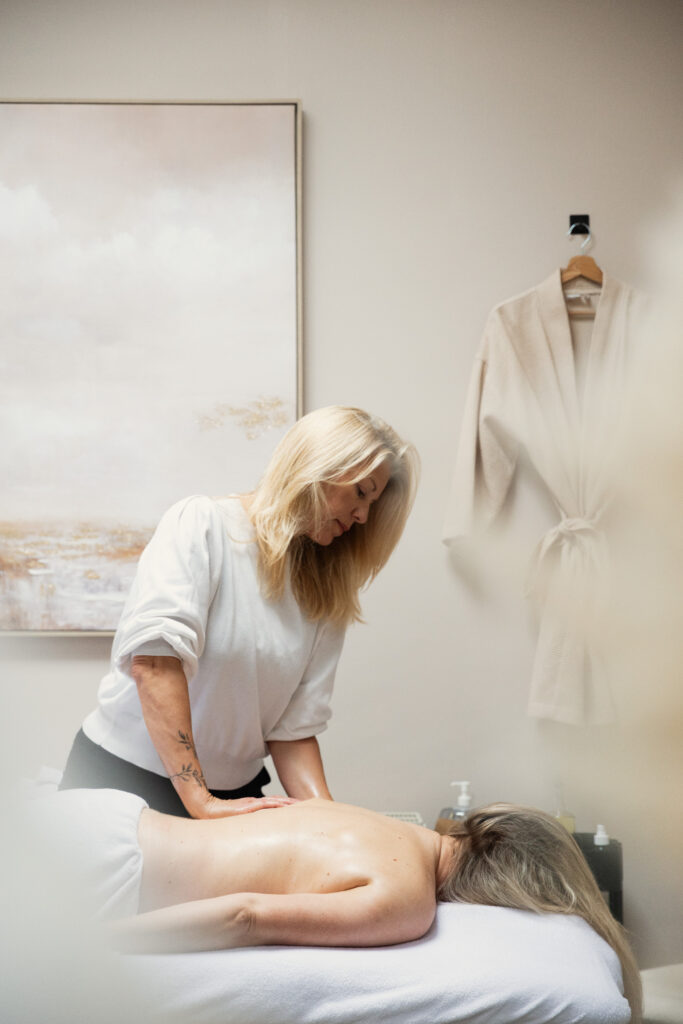 Holistische massage bij Her Space in Bussum